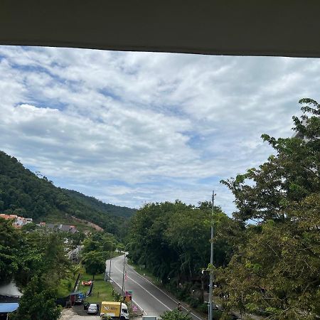 Batu Feringgi Homestay Bagian luar foto