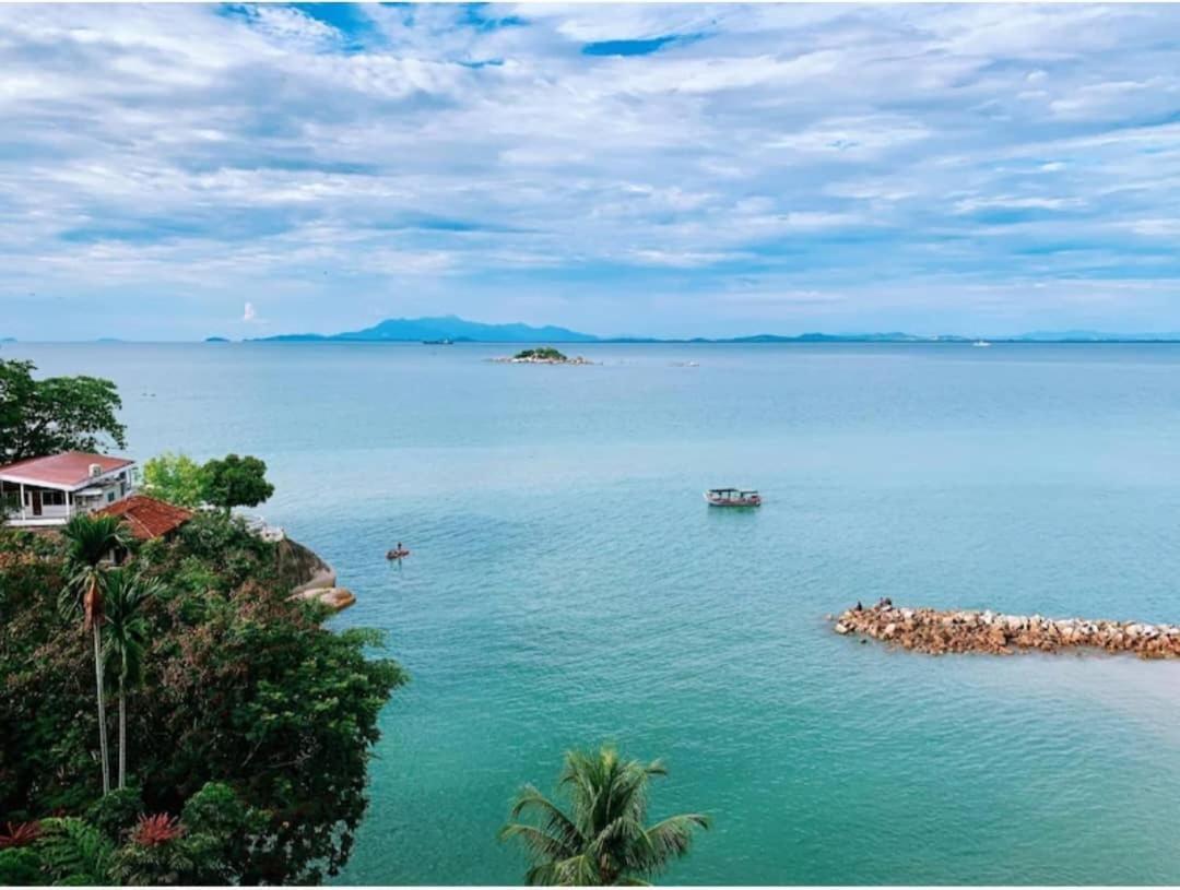 Batu Feringgi Homestay Bagian luar foto