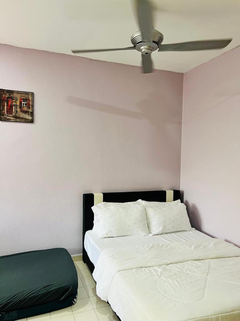 Batu Feringgi Homestay Bagian luar foto